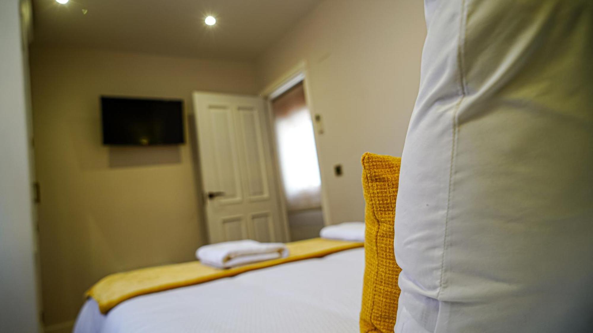 Apartamentos Puente Romano Suites Mérida Luaran gambar
