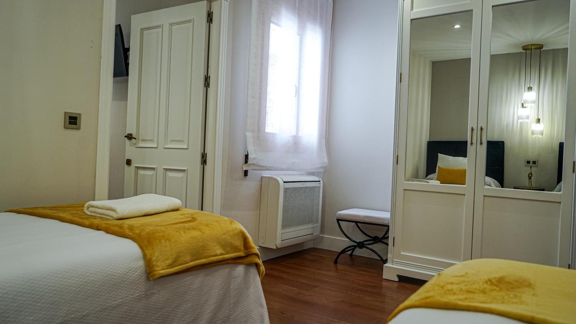 Apartamentos Puente Romano Suites Mérida Luaran gambar