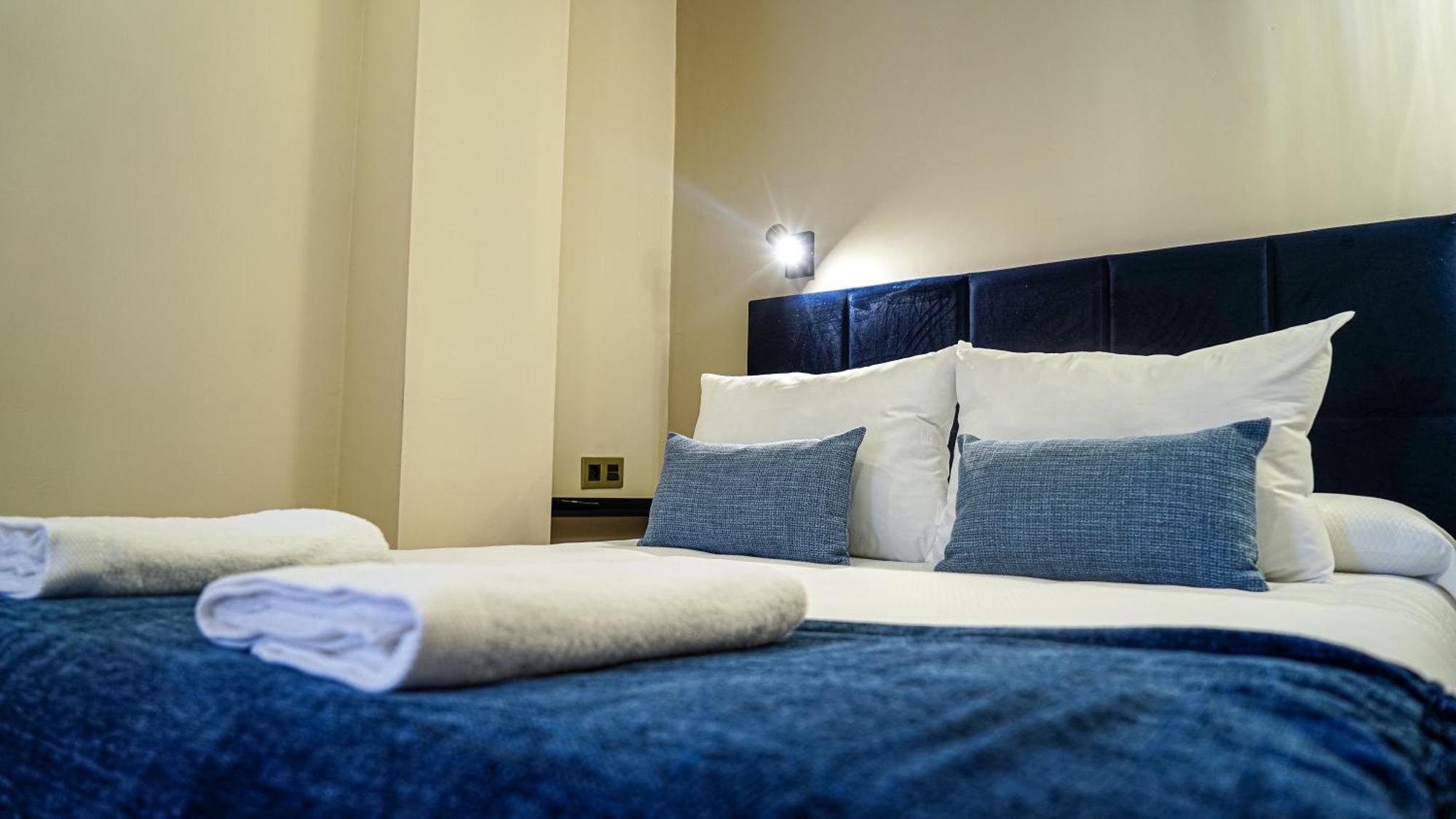 Apartamentos Puente Romano Suites Mérida Luaran gambar