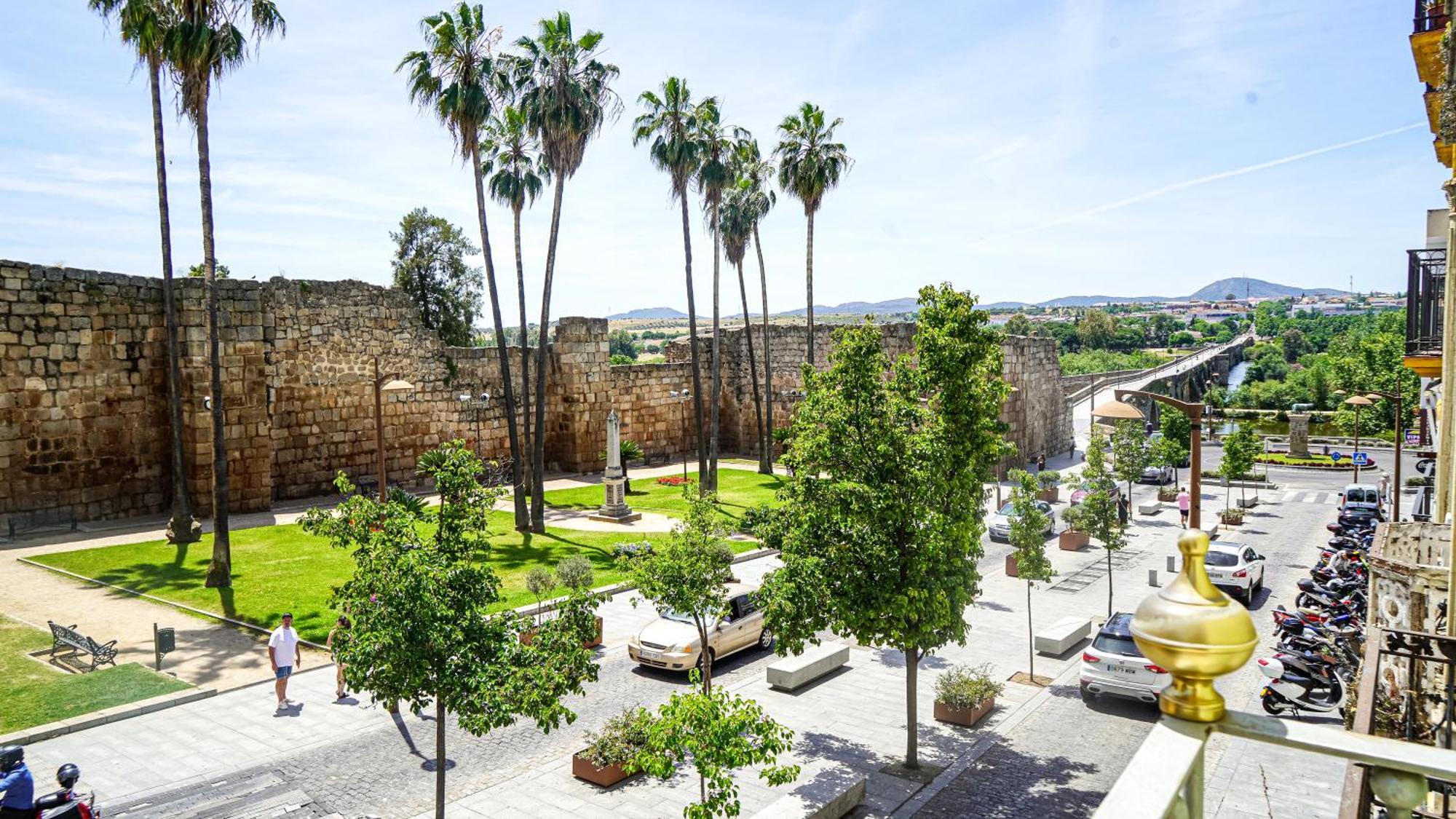 Apartamentos Puente Romano Suites Mérida Luaran gambar