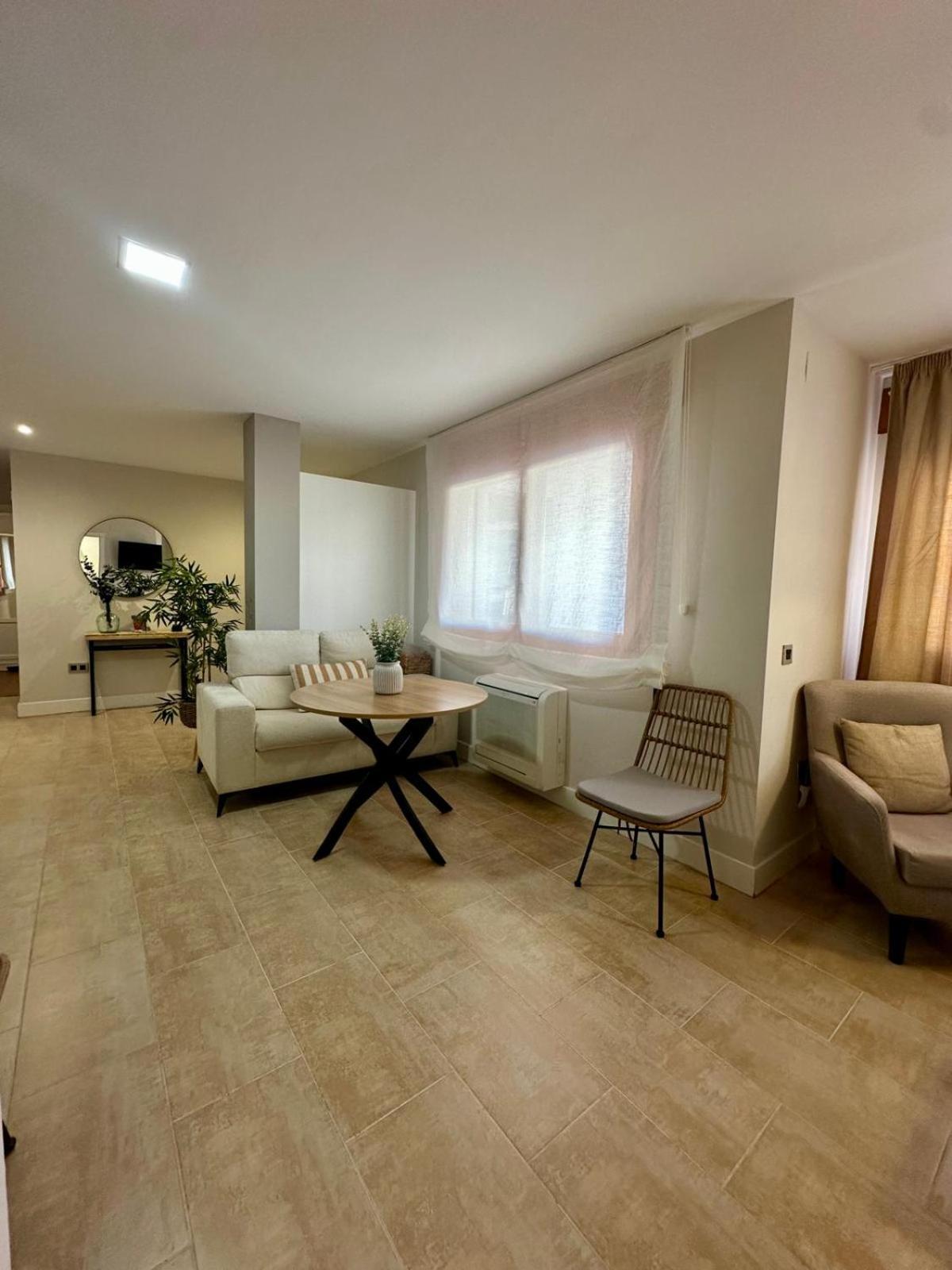 Apartamentos Puente Romano Suites Mérida Luaran gambar