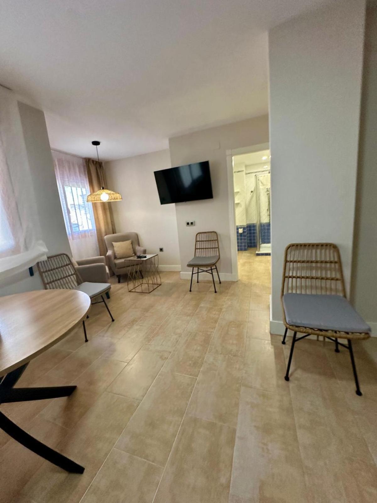 Apartamentos Puente Romano Suites Mérida Luaran gambar